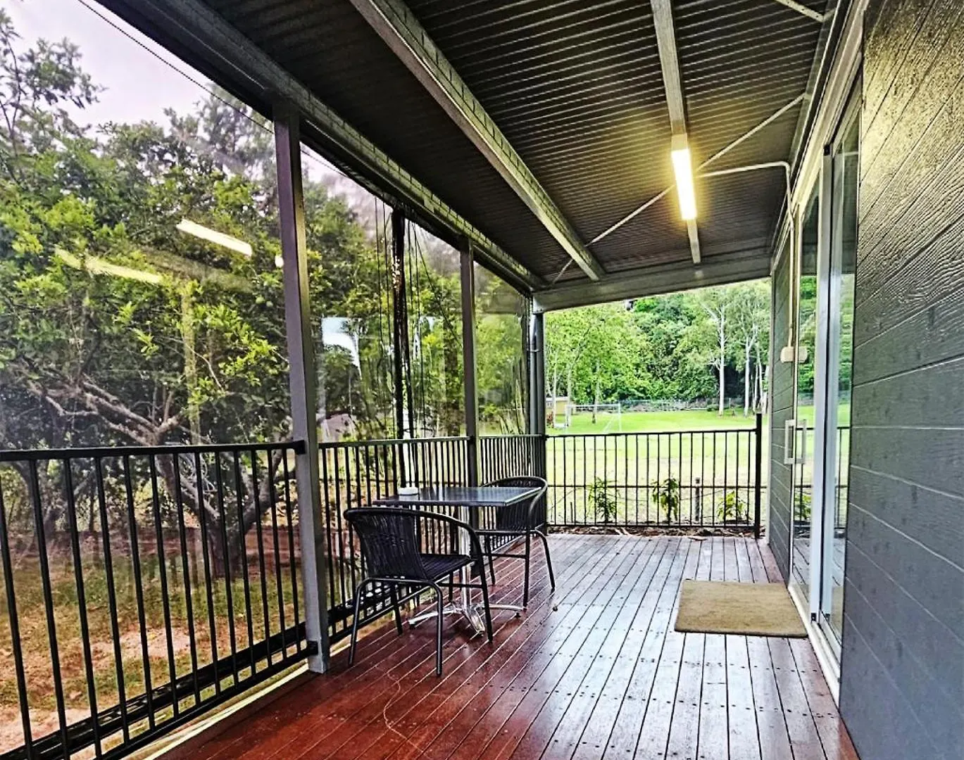 Flying Fish Point Tourist Park Hotel Innisfail Holiday park