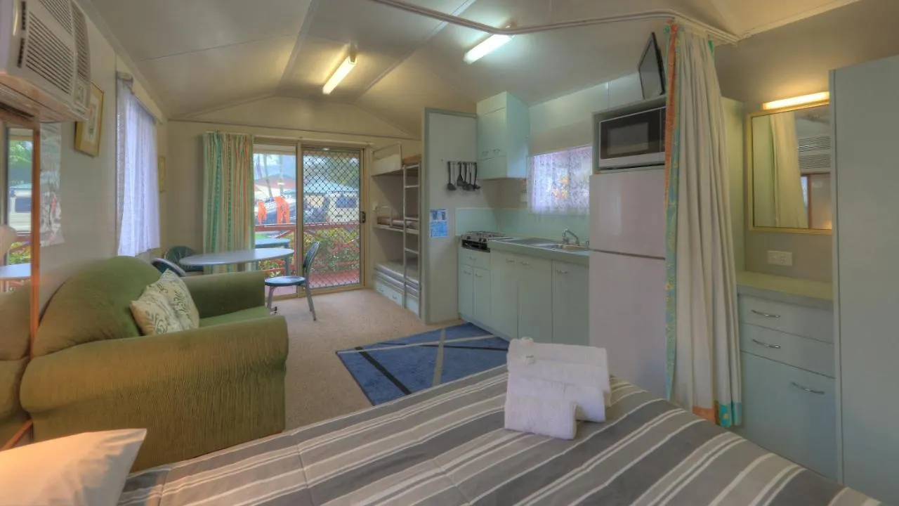 Flying Fish Point Tourist Park Hotel Innisfail 2*,