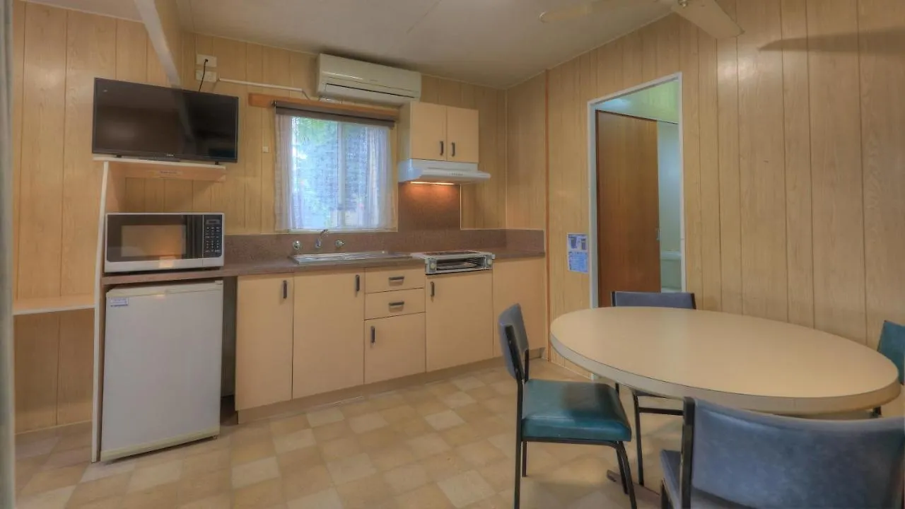 Flying Fish Point Tourist Park Hotel Innisfail Holiday park